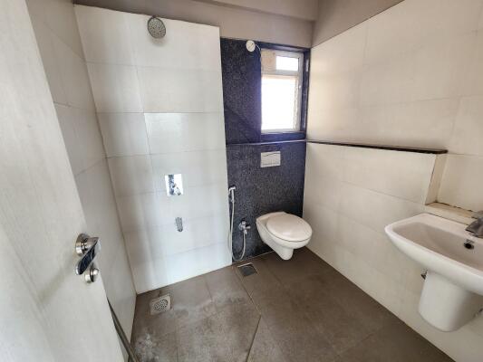 2 BHK Flat in Majiwada, Thane