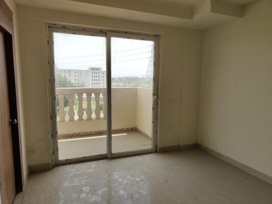 4 BHK Flat in Sector 70, Faridabad
