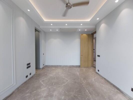 4 BHK Independent Builder Floor in Sarvodaya Enclave, Delhi