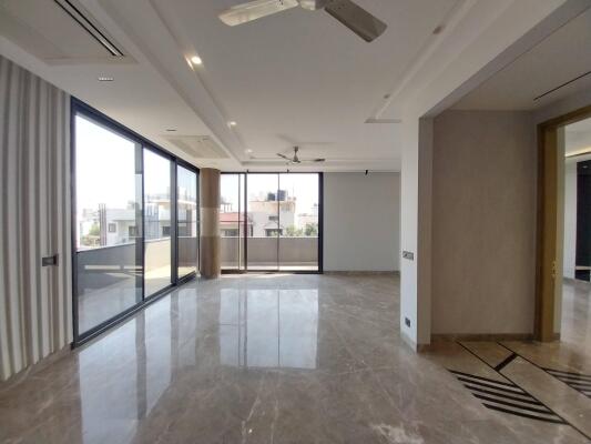 4 BHK Independent Builder Floor in Sarvodaya Enclave, Delhi