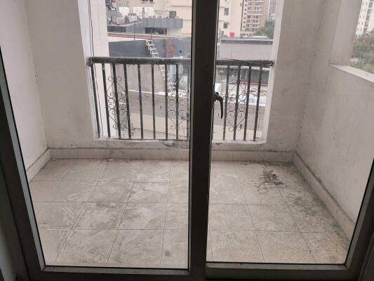 2 BHK Flat in Sector 76, Noida