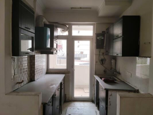2 BHK Flat in Sector 76, Noida