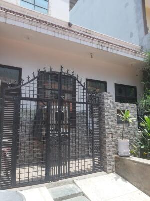 1 Bedroom House in Alpha 1, Greater Noida