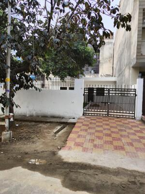 Residential land / Plot in Sector 31, Greater Noida