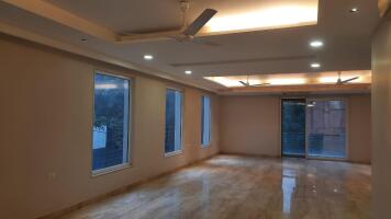 4 BHK Independent Builder Floor in Shanti Niketan, Delhi