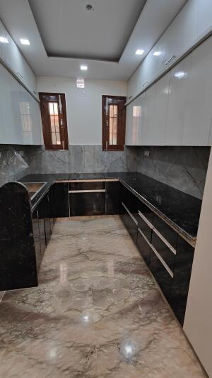 3 BHK Independent Builder Floor in Shalimar Bagh, Delhi