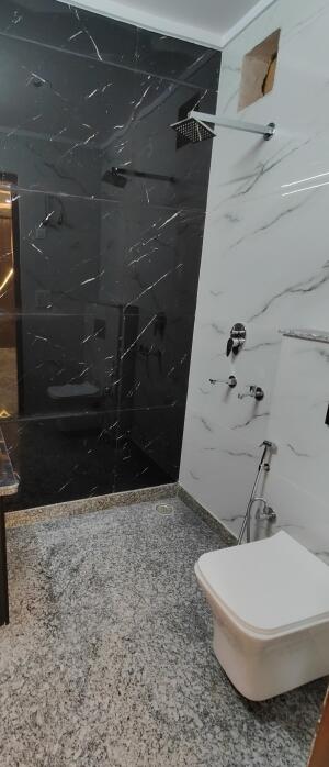3 BHK Independent Builder Floor in Shalimar Bagh, Delhi