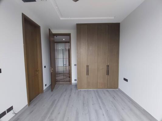 4 BHK Independent Builder Floor in Block A Defence Colony, Delhi