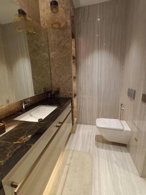 4 BHK Flat in Karol Bagh, Delhi