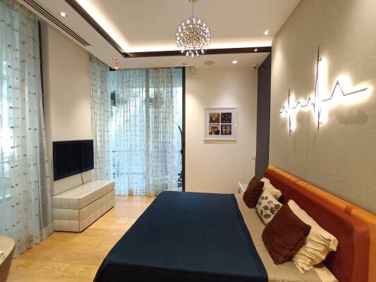4 BHK Flat in Karol Bagh, Delhi