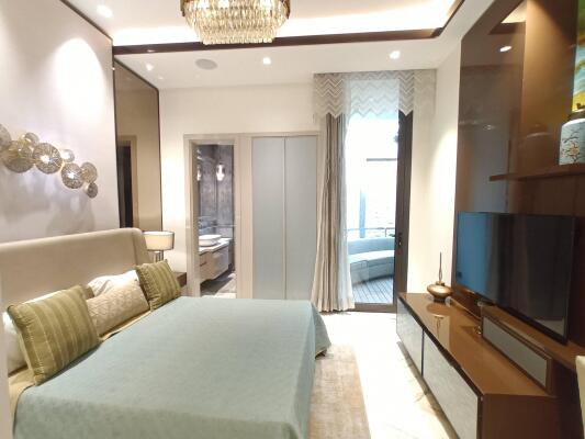 4 BHK Flat in Karol Bagh, Delhi