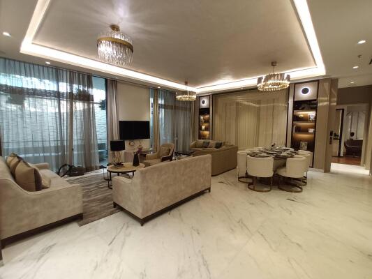 4 BHK Flat in Karol Bagh, Delhi