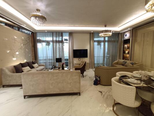 4 BHK Flat in Karol Bagh, Delhi
