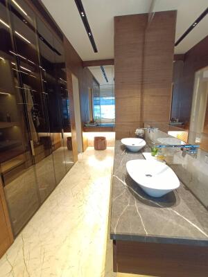 4 BHK Flat in Karol Bagh, Delhi