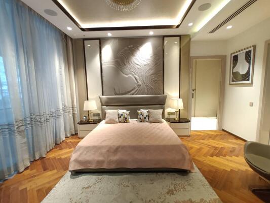 4 BHK Flat in Karol Bagh, Delhi