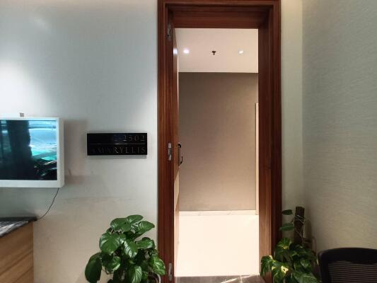 4 BHK Flat in Karol Bagh, Delhi