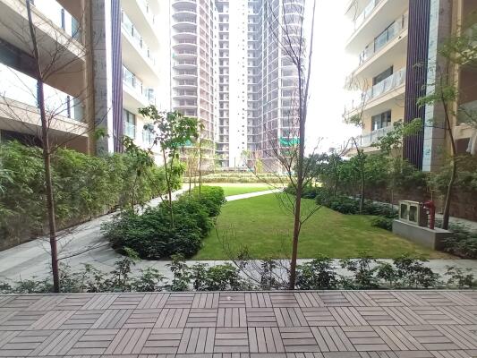 4 BHK Flat in Karol Bagh, Delhi
