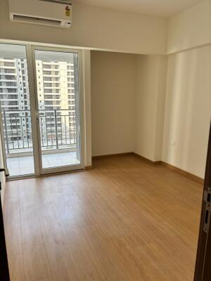 3 BHK Flat in Sector 43, Noida
