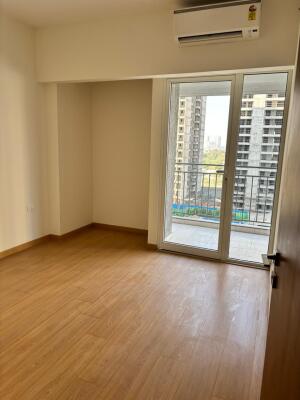 3 BHK Flat in Sector 43, Noida