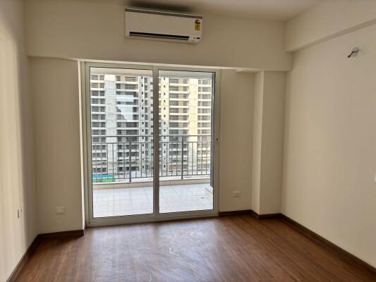 3 BHK Flat in Sector 43, Noida