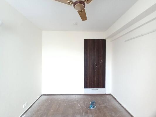 3 BHK Flat in Sector 110, Noida