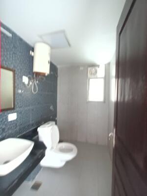 3 BHK Flat in Sector 110, Noida