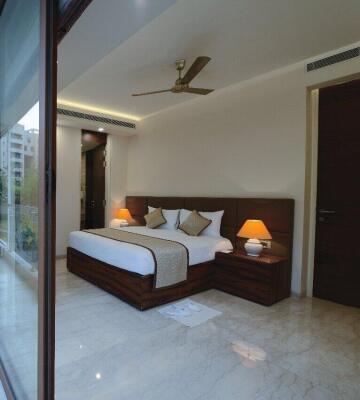 4 BHK Flat in Sector 50, Noida