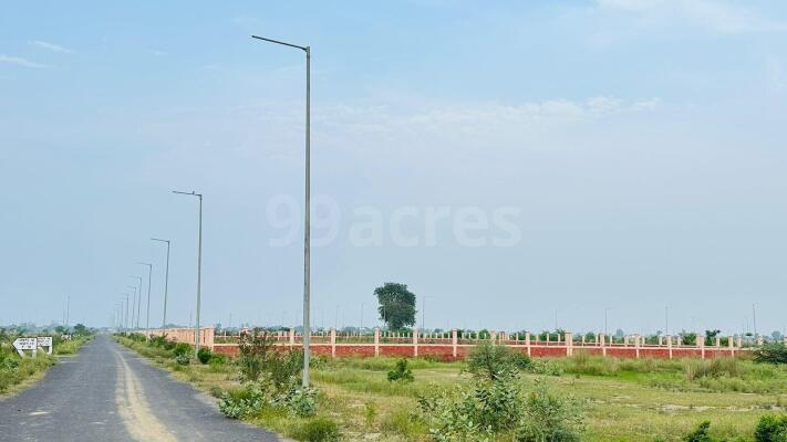 Residential land / Plot in Block B Sector-20 Yamuna Expressway, Greater Noida
