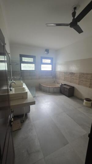 6 Bedroom House in 18A Sector 18 Chandigarh