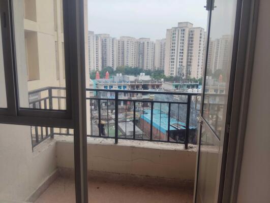 2 BHK Flat in Sector 134, Noida