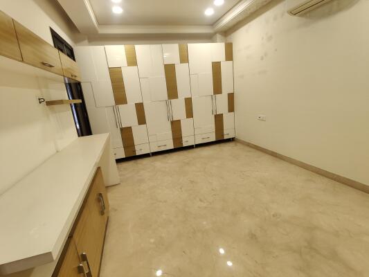 3 BHK Independent Builder Floor in Vivek Vihar Phase 1, Delhi