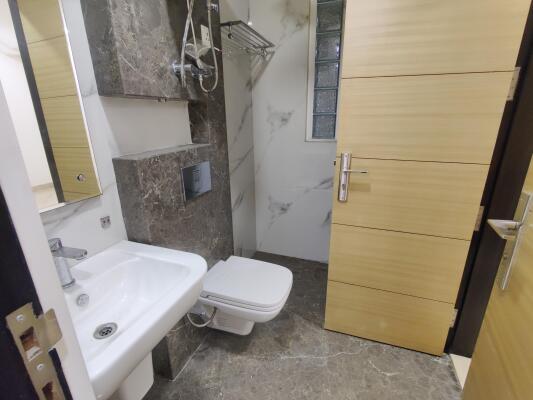 3 BHK Independent Builder Floor in Vivek Vihar Phase 1, Delhi