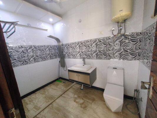 5 BHK Builder Floor in Sector 23A, Gurgaon
