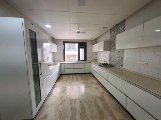 5 BHK Builder Floor in Sector 23A, Gurgaon
