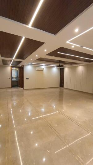 4 BHK Independent Builder Floor in DLF Phase 4, Gurgaon
