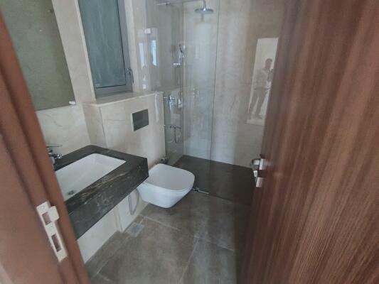 2 BHK Flat in Mahalaxmi, Mumbai