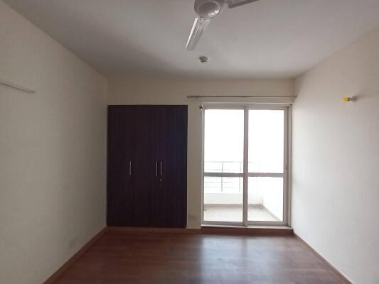 3 BHK Flat in Sector 110, Noida