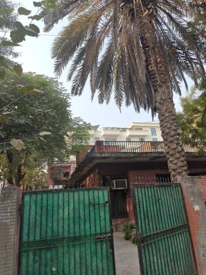 Residential land / Plot in Sector 36, Noida