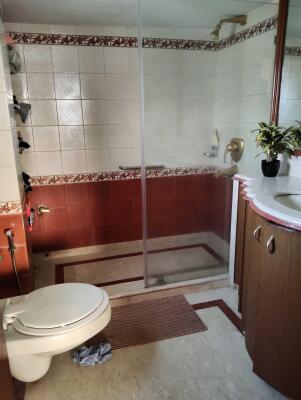 3 BHK Flat in Juhu, Mumbai