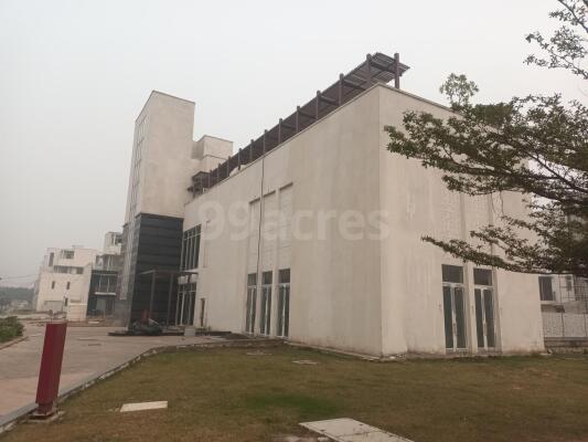 4 Bedroom House in Sector 27, Greater Noida