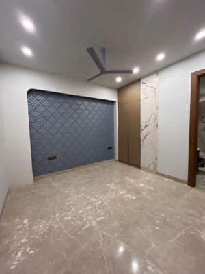 4 BHK Independent Builder Floor in Nirvana Country, Gurgaon