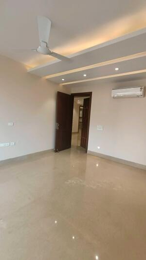 4 BHK Independent Builder Floor in DLF Phase 2, Gurgaon