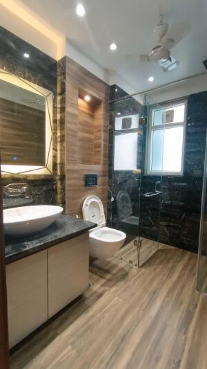 4 BHK Independent Builder Floor in DLF Phase 2, Gurgaon