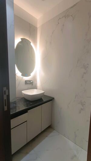 4 BHK Independent Builder Floor in DLF Phase 2, Gurgaon