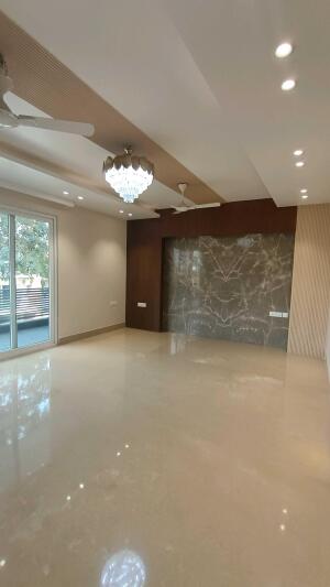 4 BHK Independent Builder Floor in DLF Phase 2, Gurgaon
