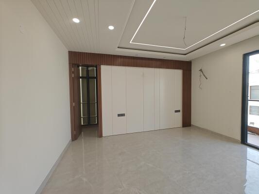 4 BHK Independent Builder Floor in Palam Vihar, Gurgaon