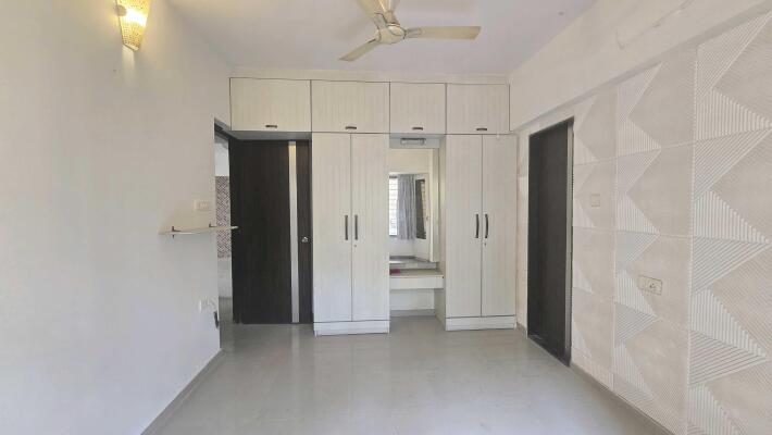 2 BHK Flat in Chembur, Mumbai