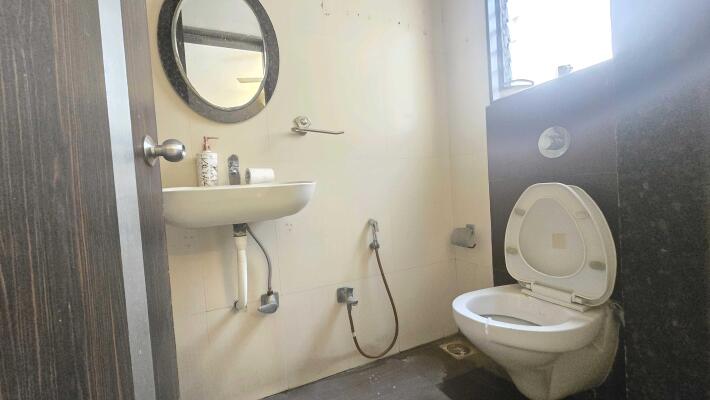 2 BHK Flat in Chembur, Mumbai
