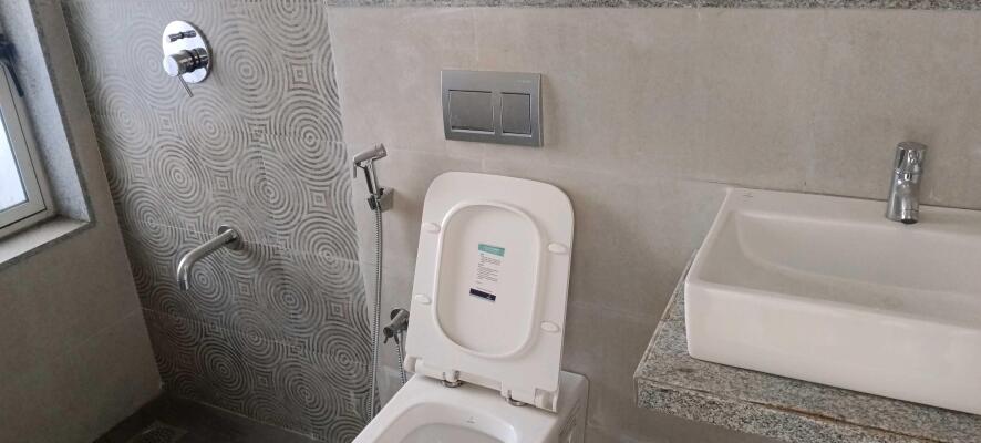 2 BHK Flat in Anjurdive, Thane