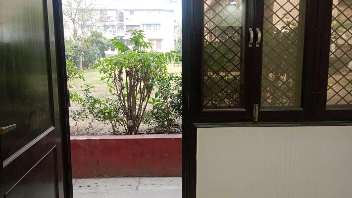 2 BHK Flat in Sector 13 Rohini, Delhi